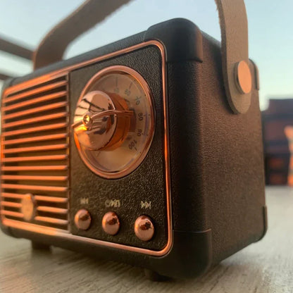 LydBox™ – Kompakt Retro Højtaler