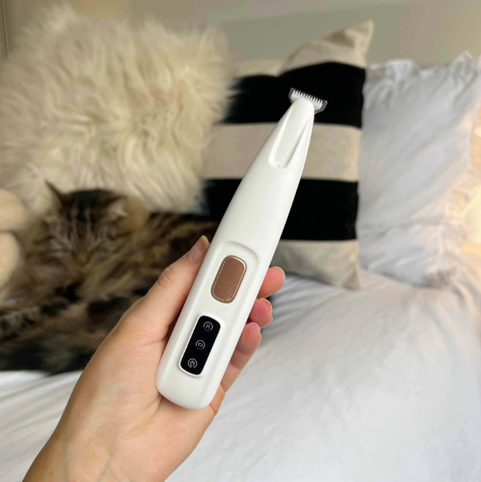 TrygPote™ – Vandafvisende kæledyr trimmer til sikker og stressfri pleje